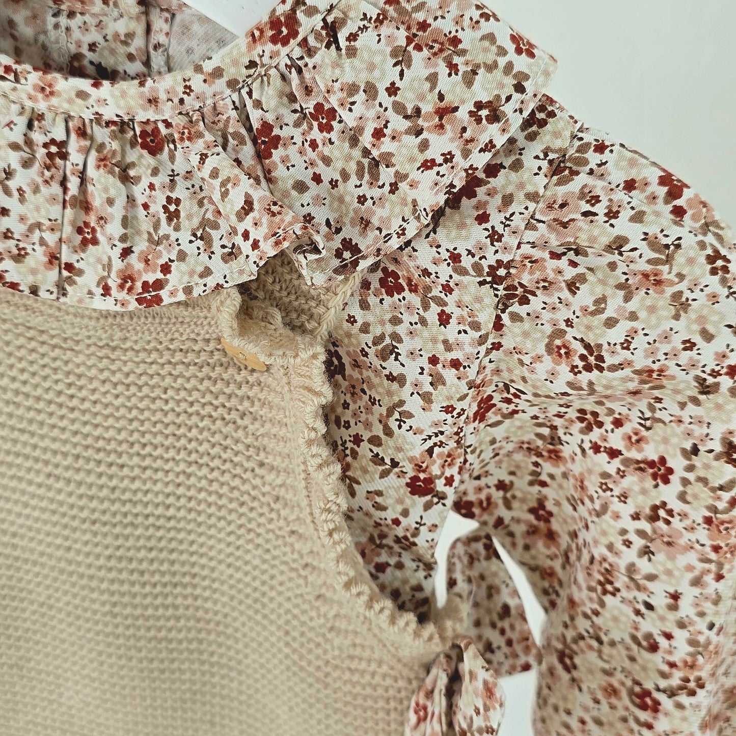 Fofo bege Com Camisa