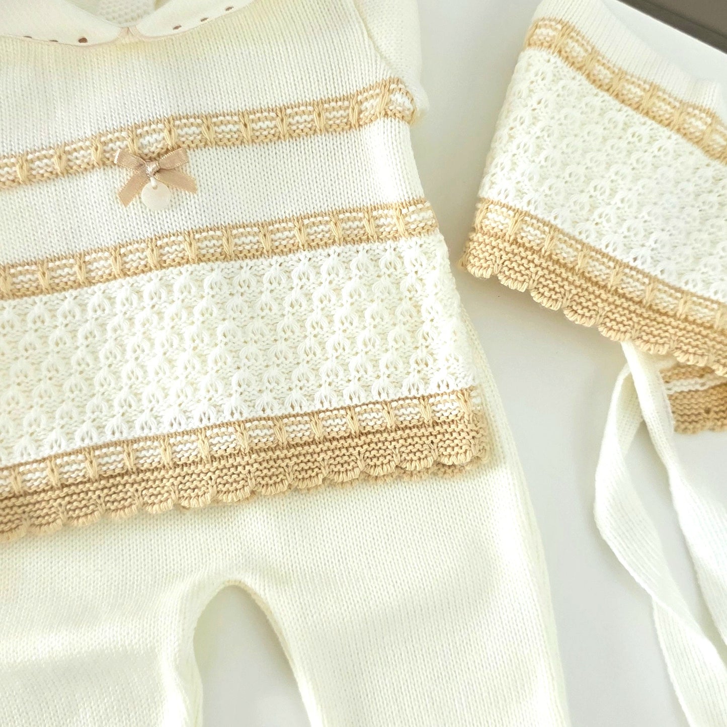 Conjunto Bege e Branco