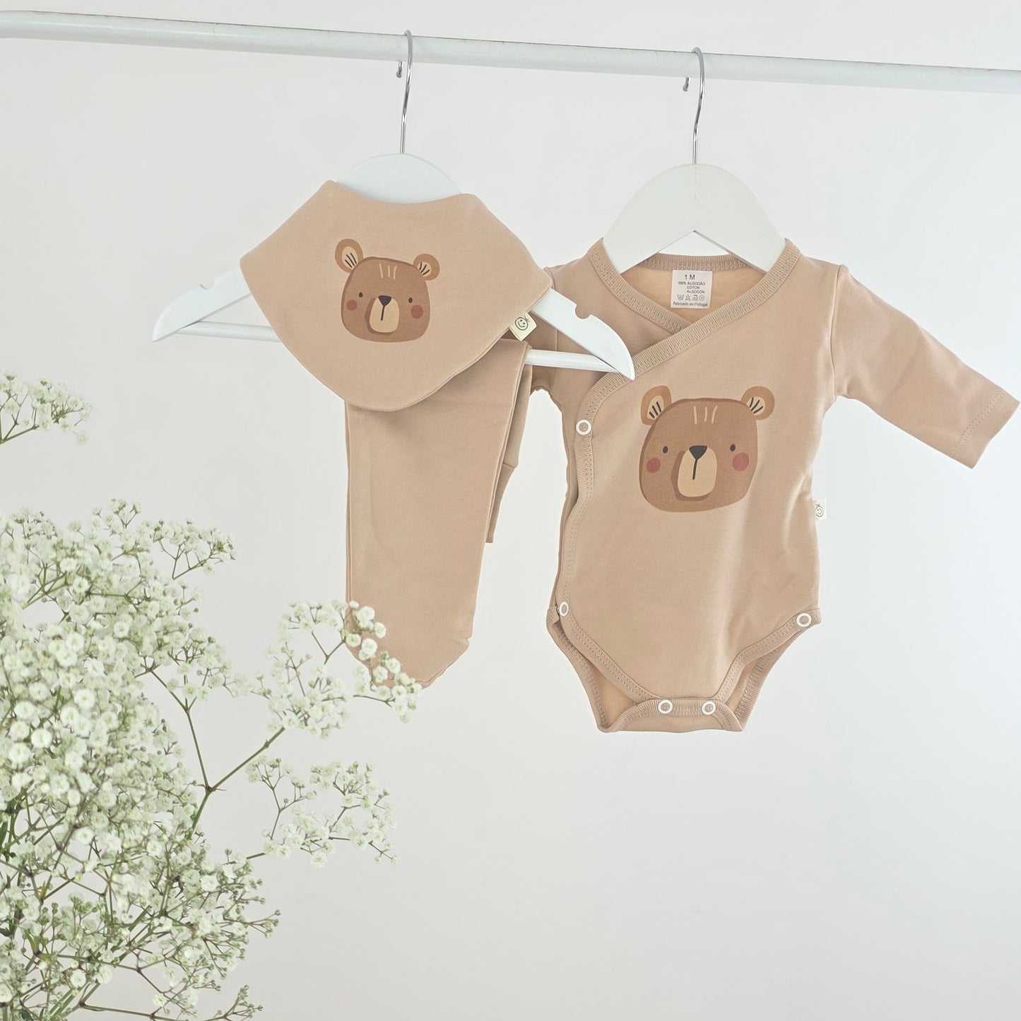 Conjunto básico bege