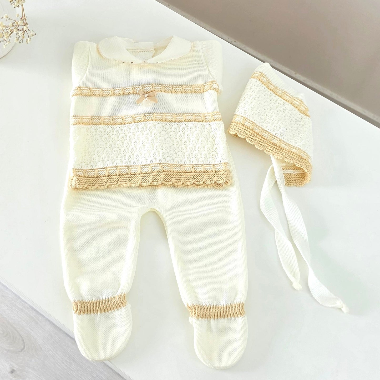 Conjunto Bege e Branco